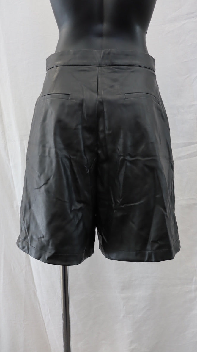 Petal & Pup Shorts 8