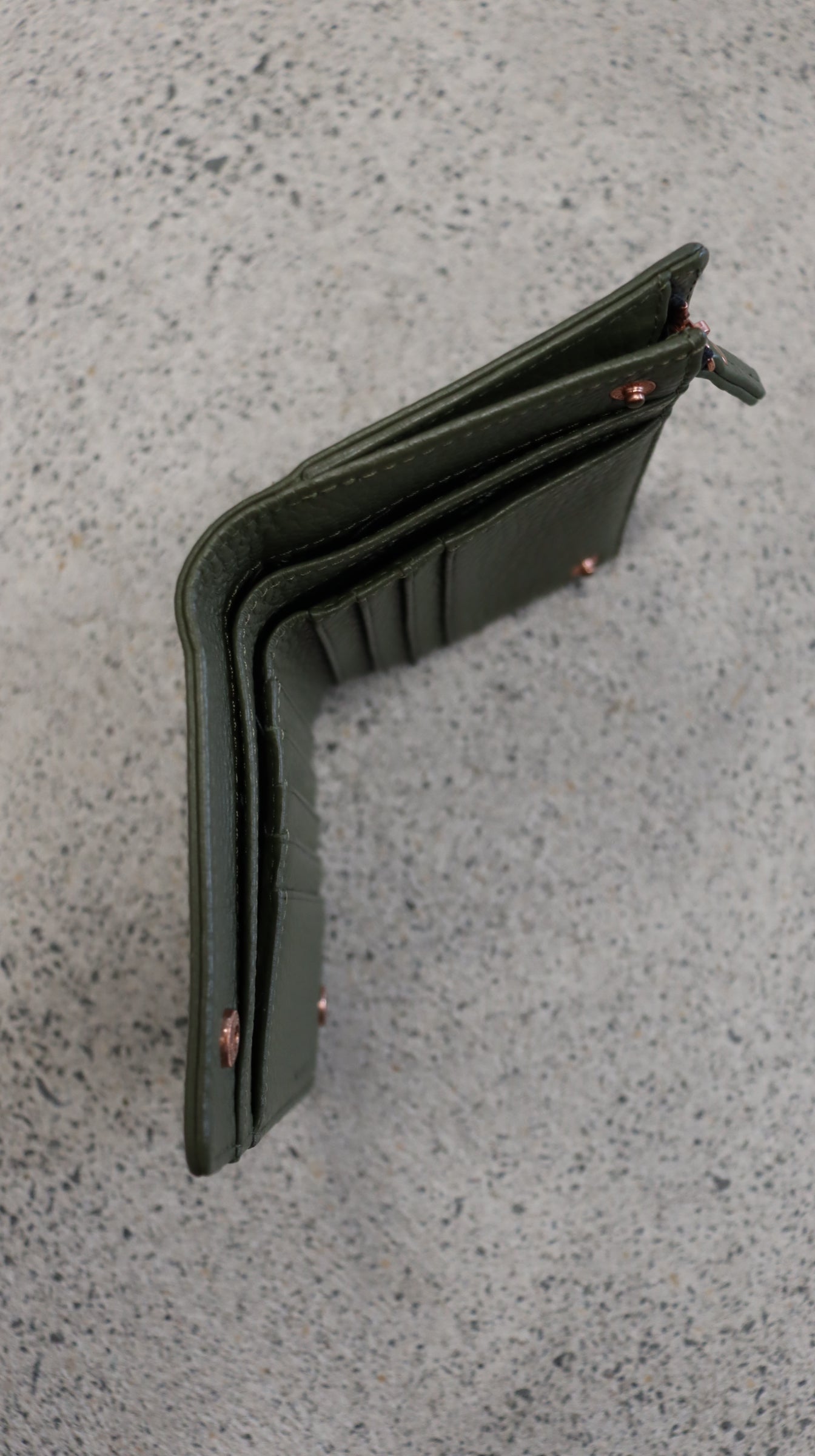 STATUS ANXIETY. Wallet N/A