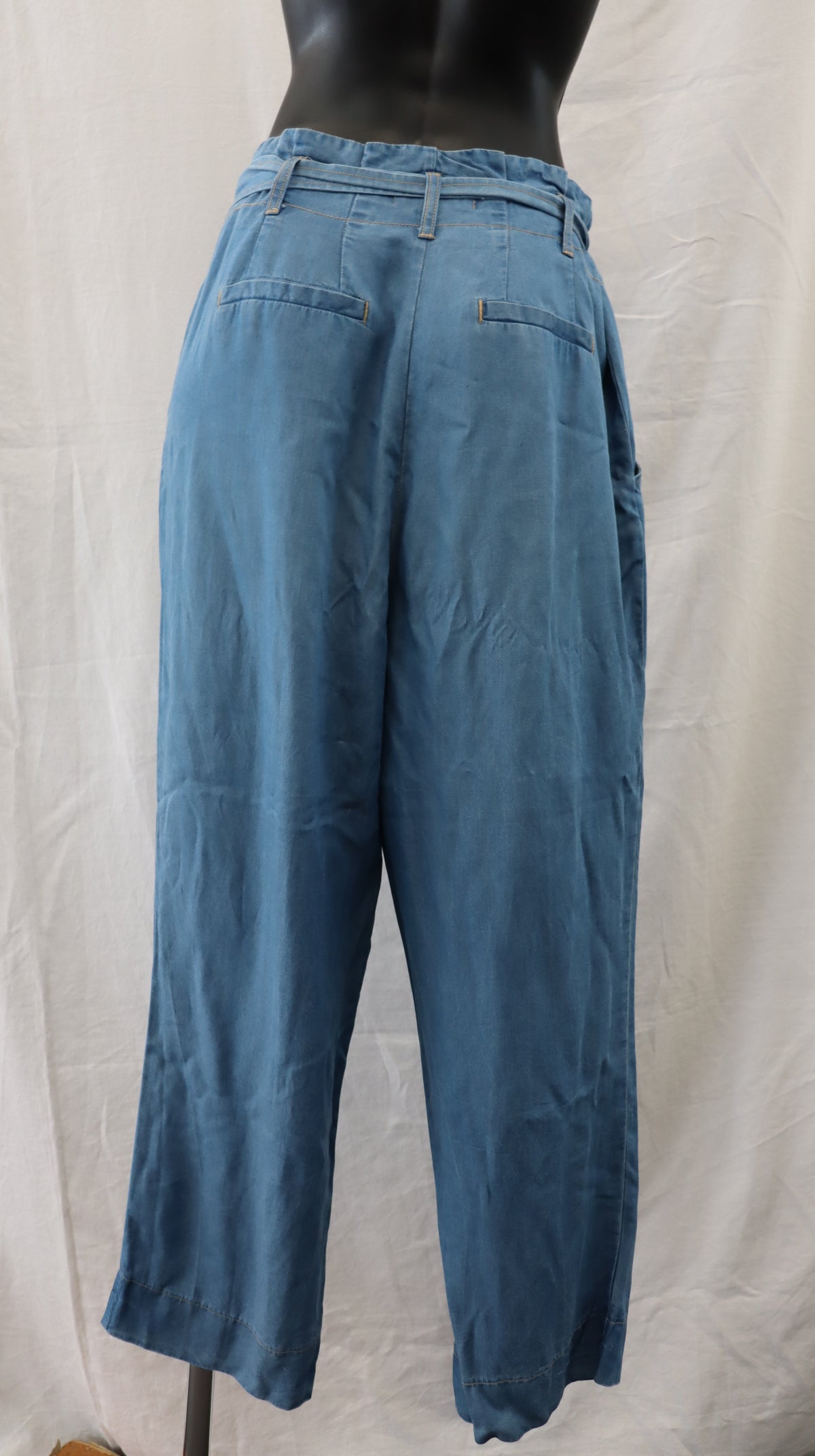 M A X Pants 12