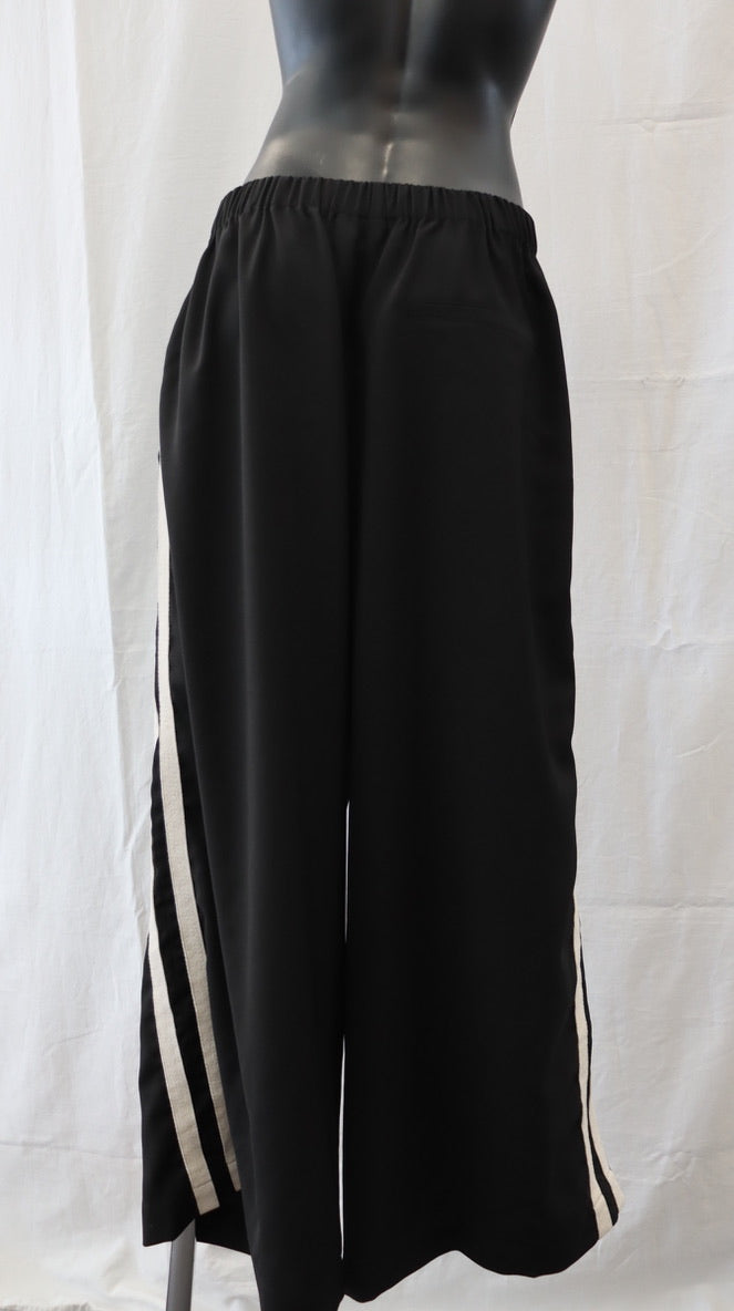 moochi Pants L