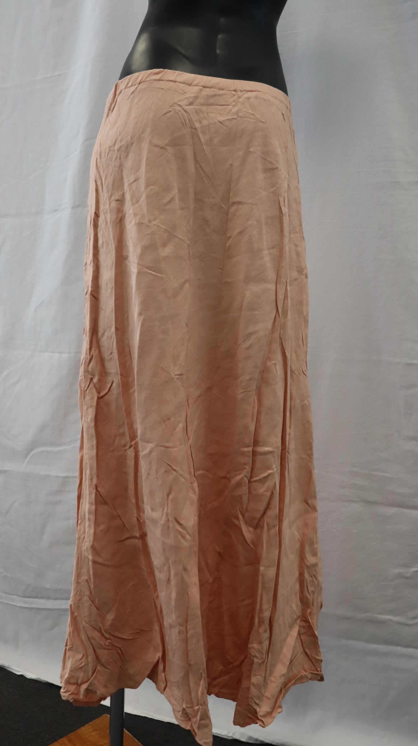 S U P E R E T T E Maxi Skirt 12