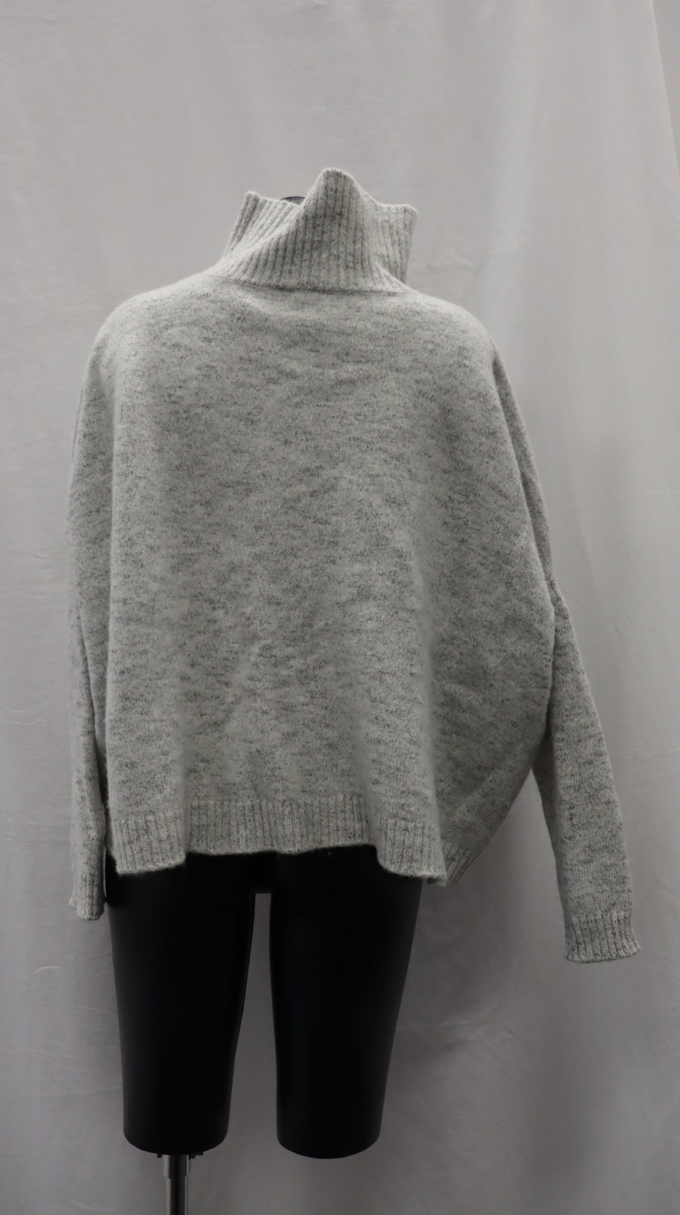 moochi Knit M