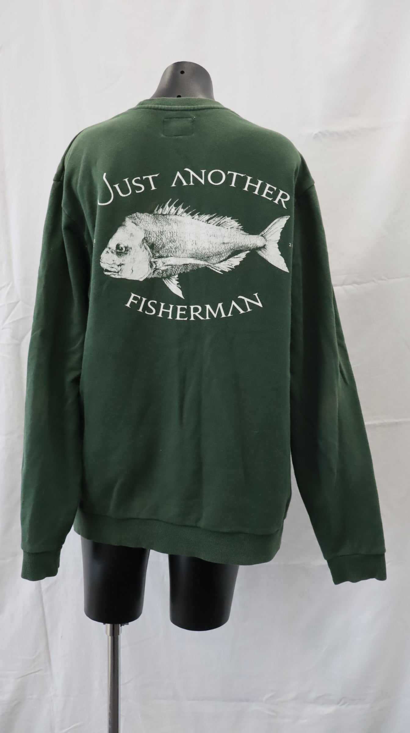 JUST ANOTHER FISHERMAN Jumper Mens M
