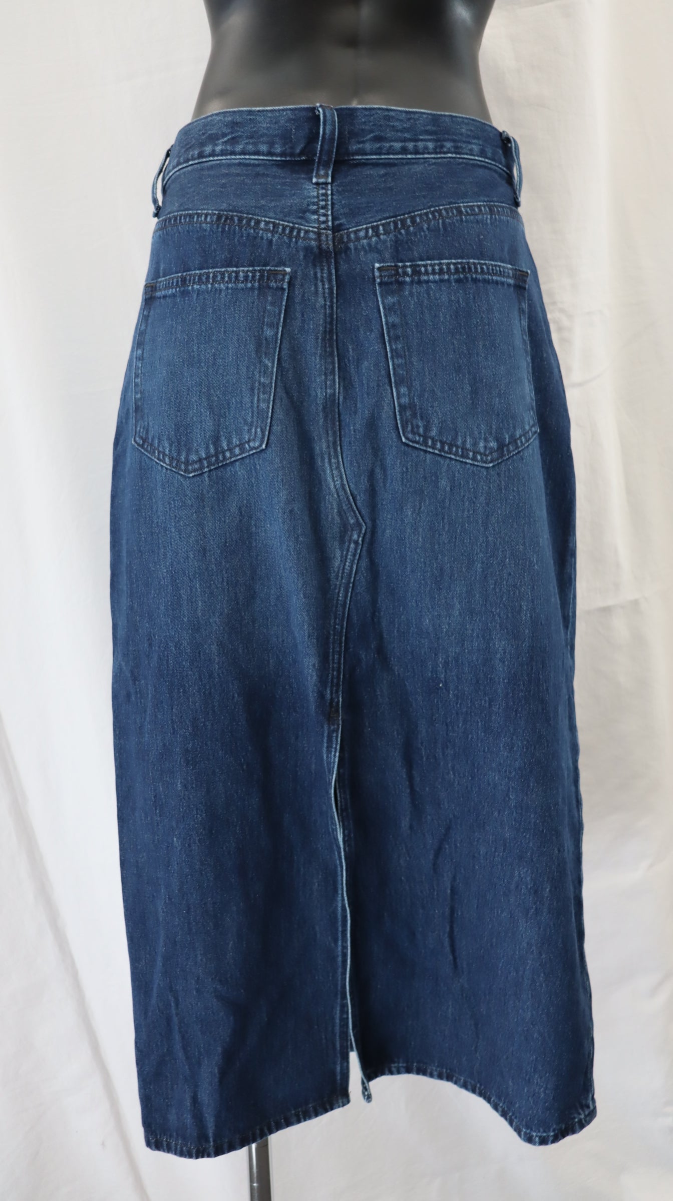 Uniqlo Midi Skirt 8
