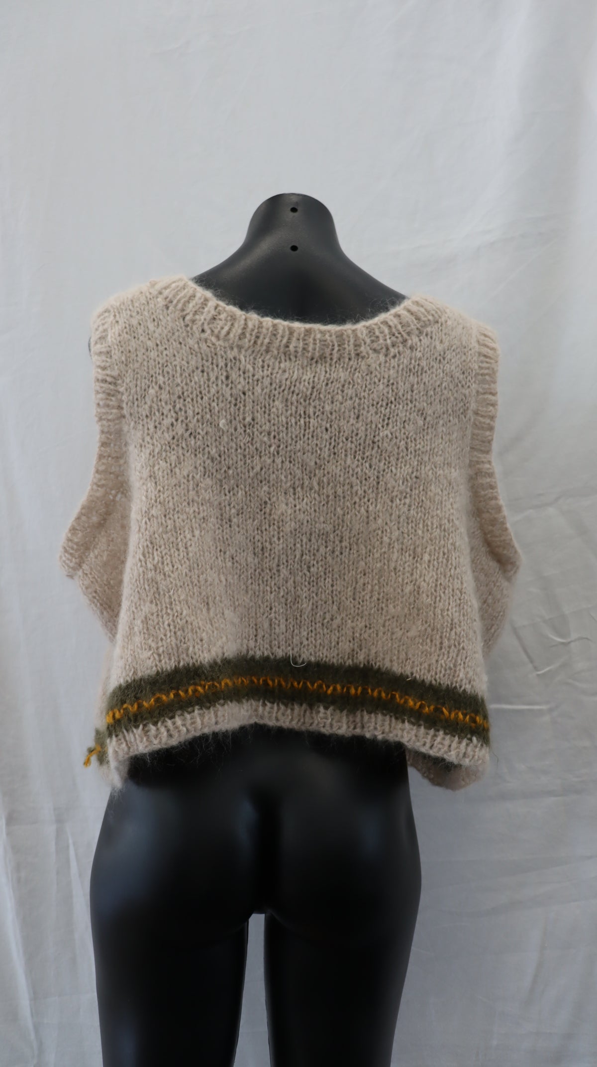 *NO TAG Vest S - M