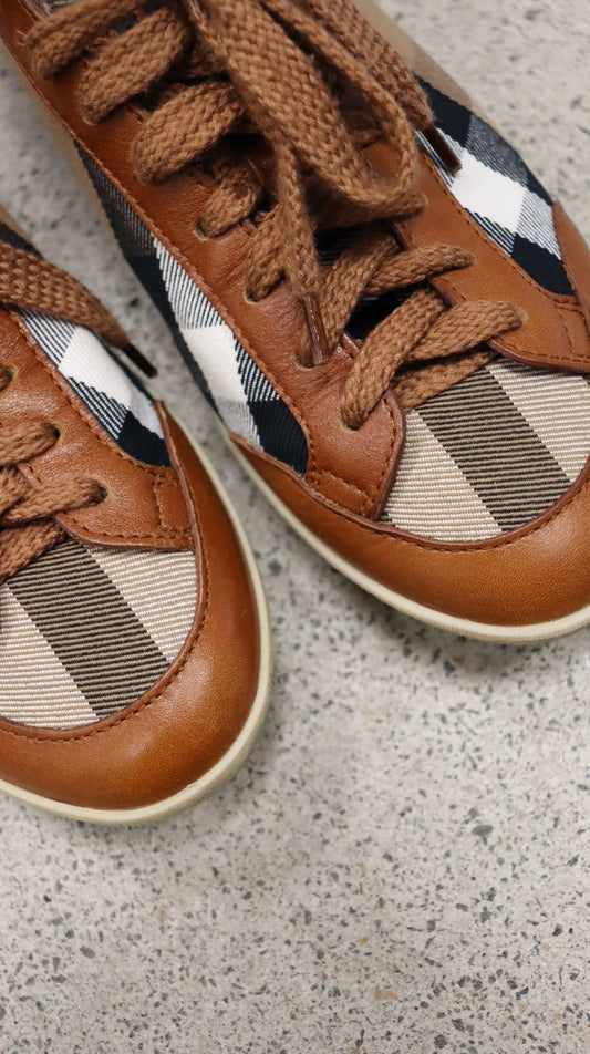 Burberry Sneaker 39