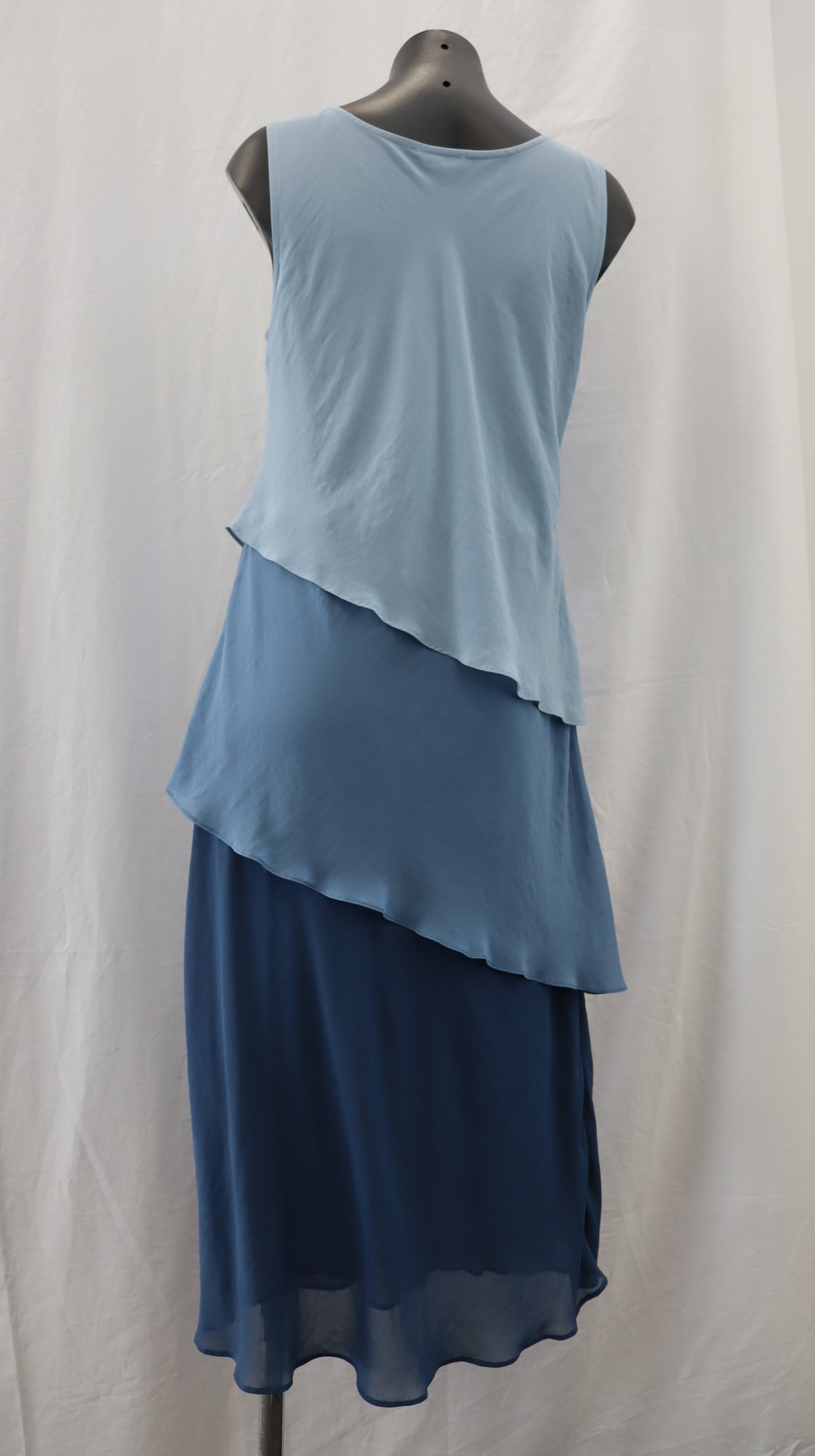 Cachet Midi Dress 10