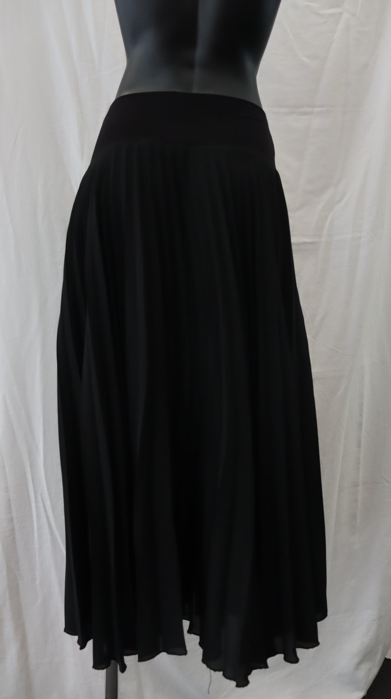 Sills Midi Skirt 16