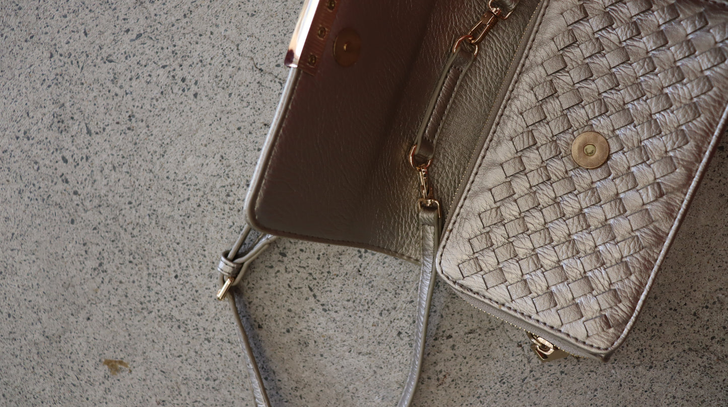 *NO TAG handbag N/A