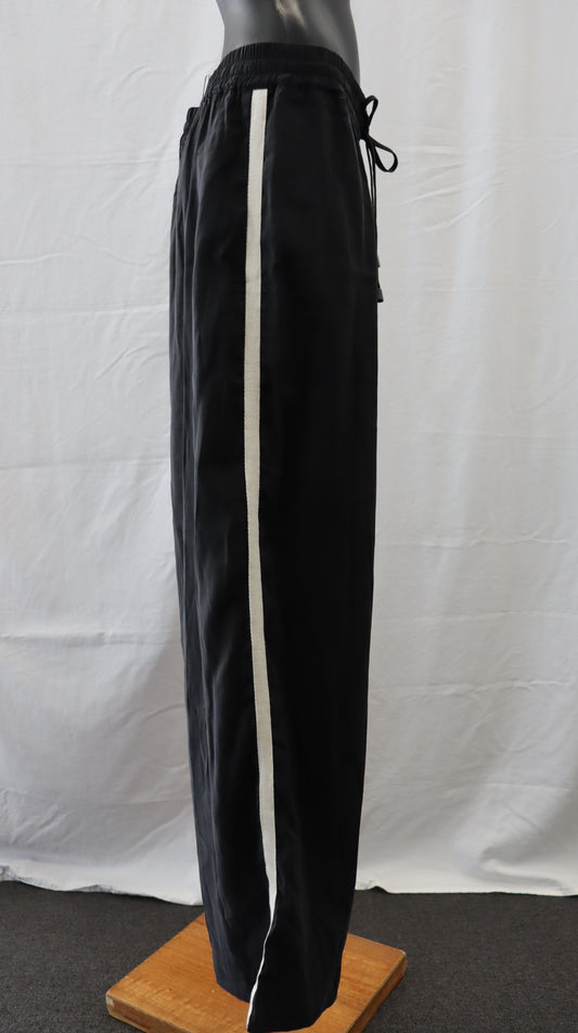 stories be told Pants 16