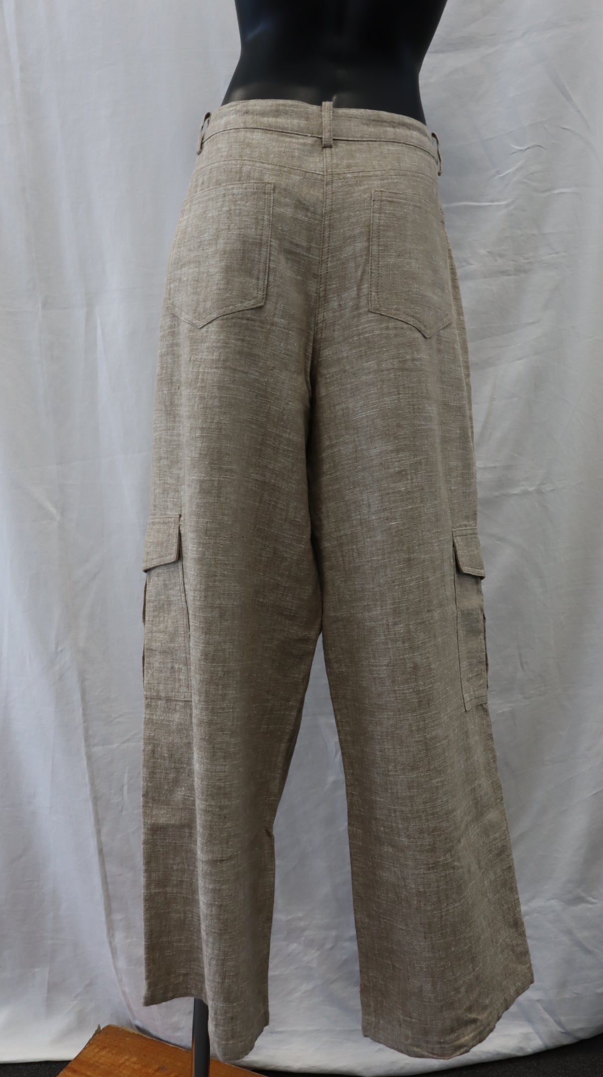 M A X Pants 14