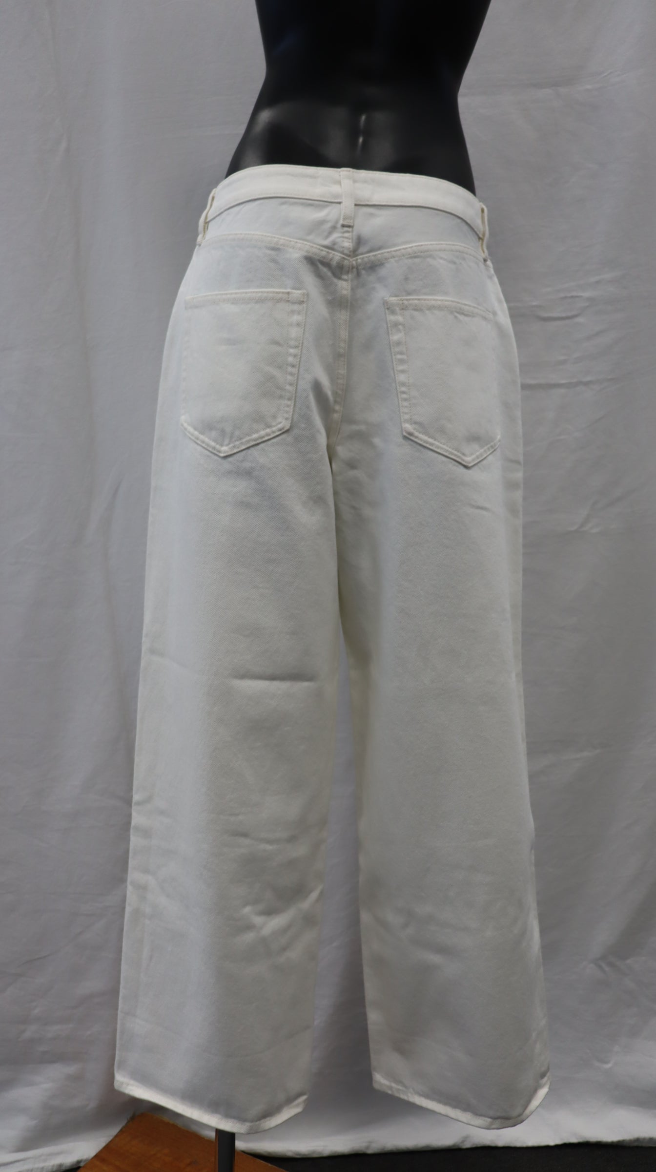 ASSEMBLY LABEL Jeans 9