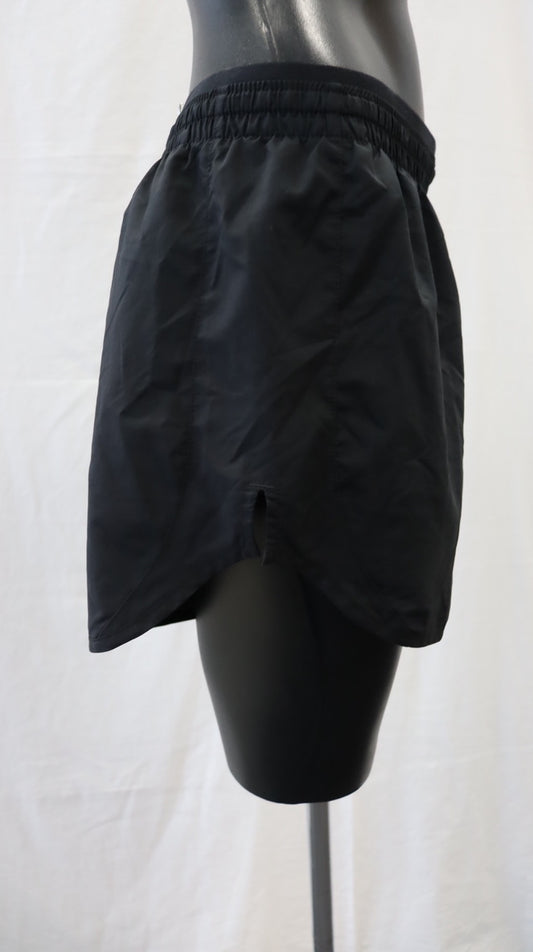 NIKE Shorts L