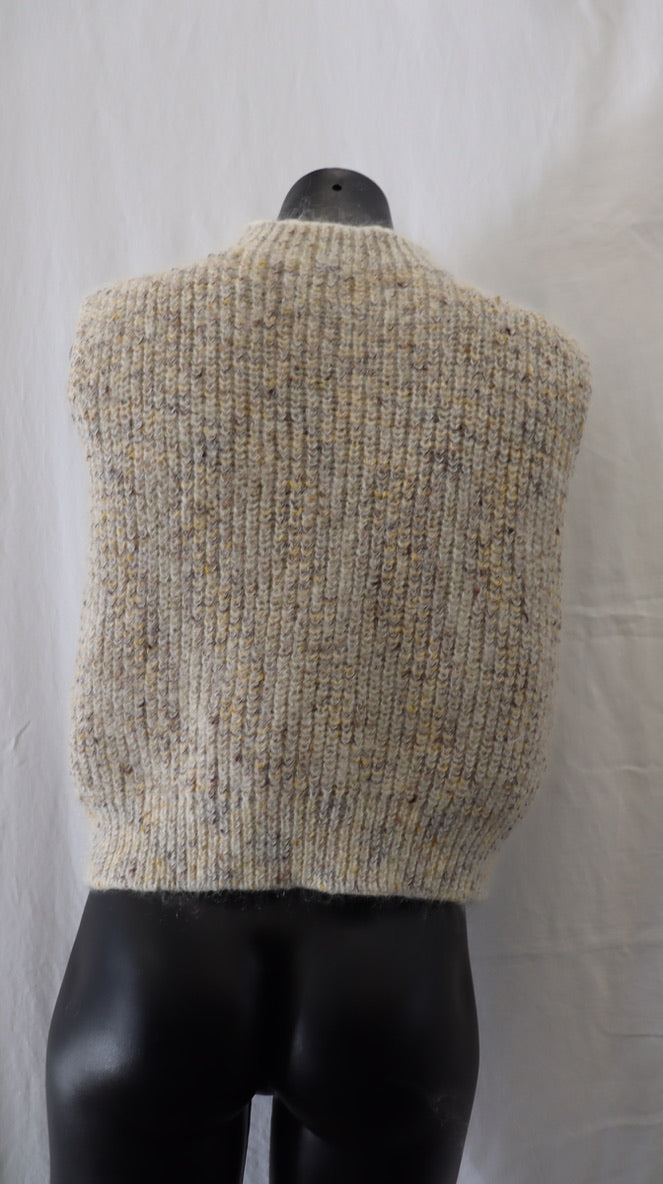 M A X Vest M
