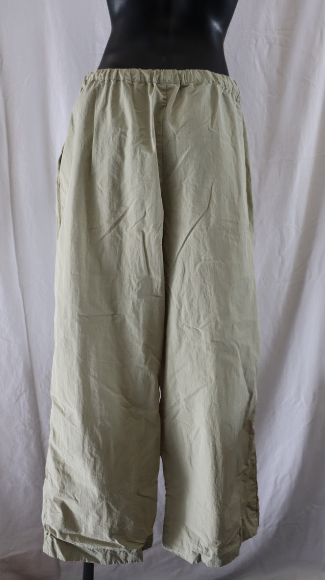 seed Pants 10