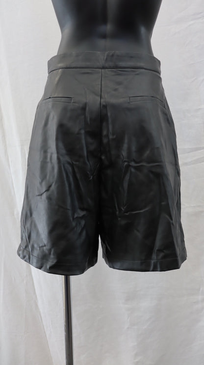 Petal & Pup Shorts 8