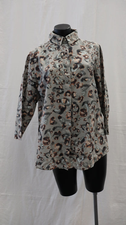 juliette hogan Button Up 12