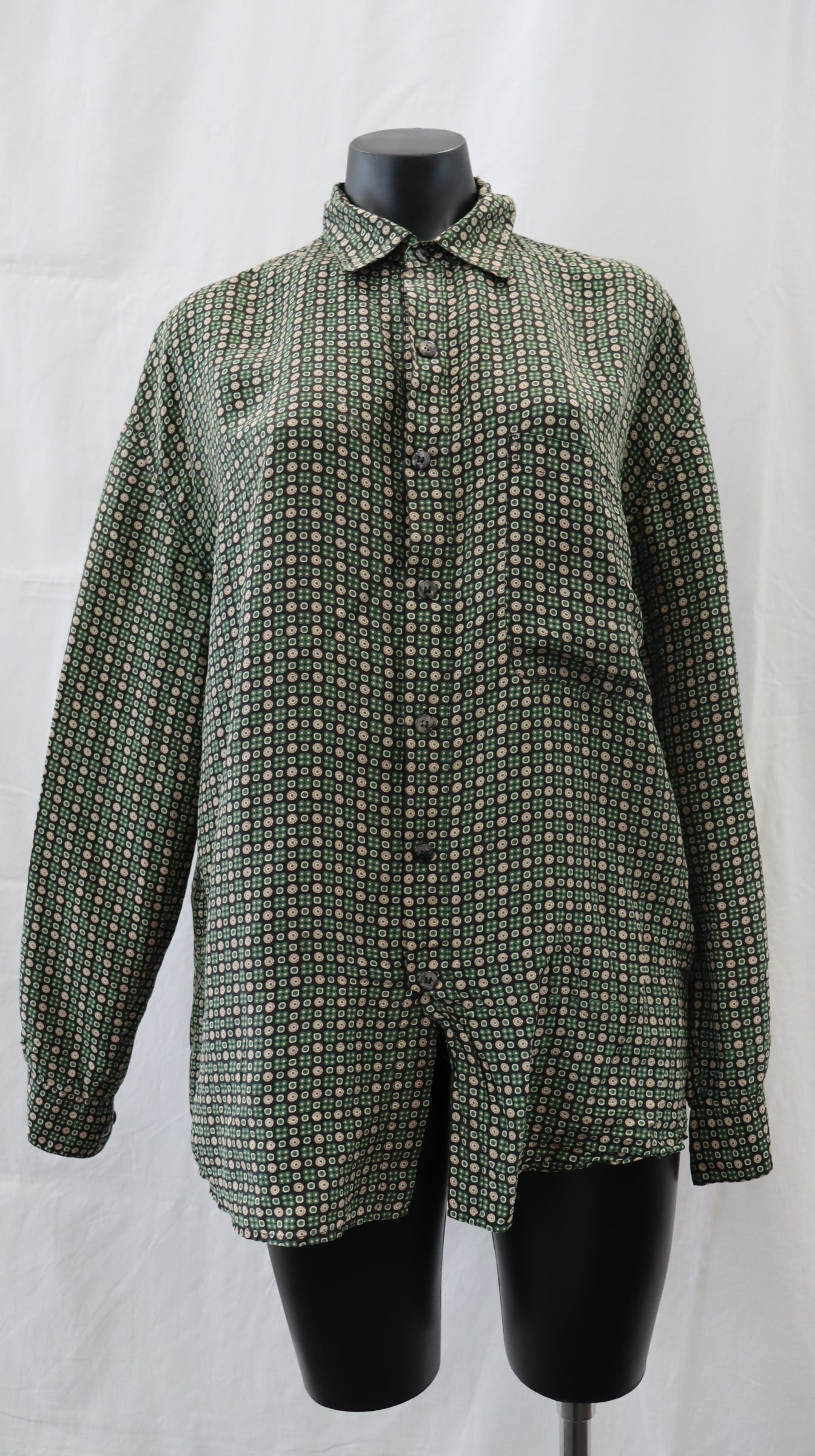 Summa Silk Button Up M