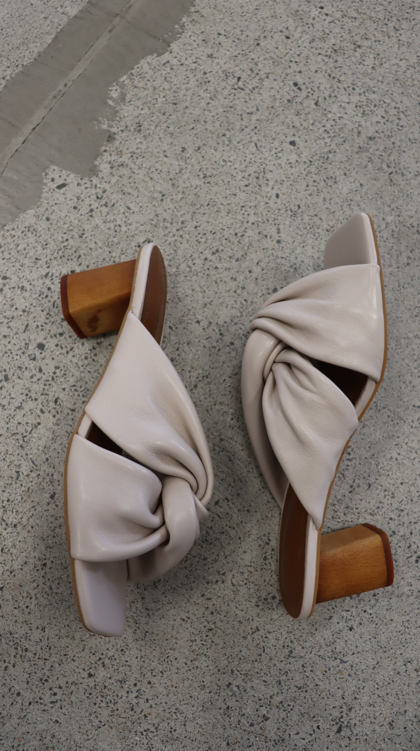 LA TRIBE Heels 39
