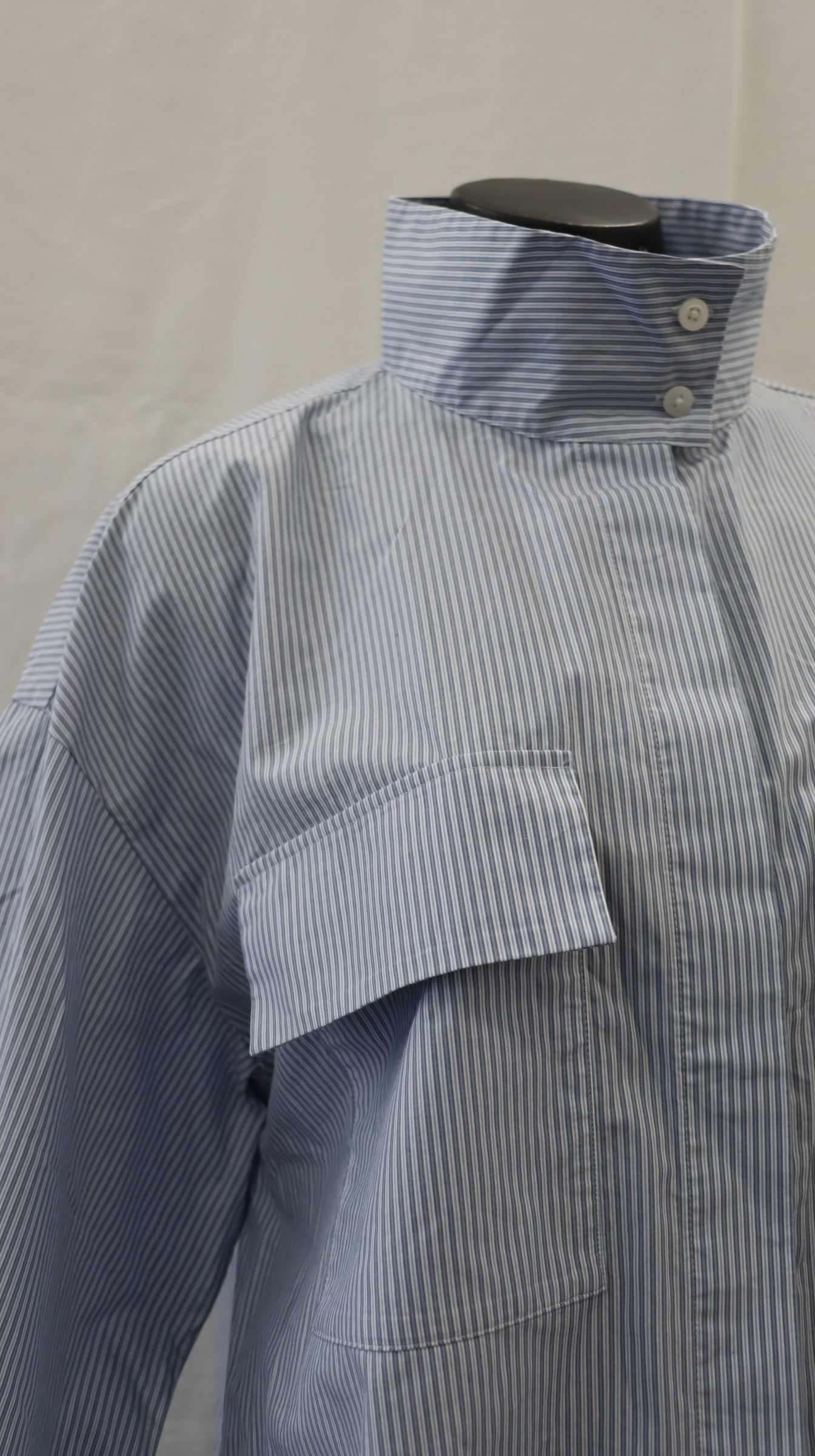 Uniqlo Button Up L