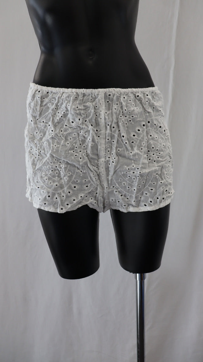 Caitlin Crisp Shorts 10