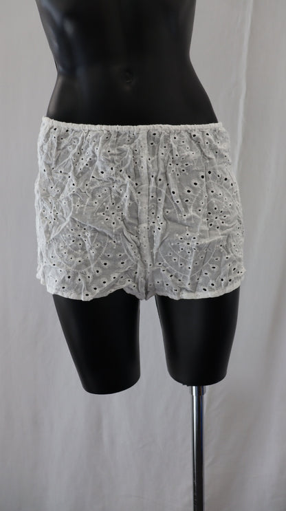 Caitlin Crisp Shorts 10
