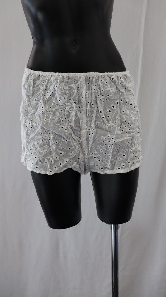 Caitlin Crisp Shorts 10