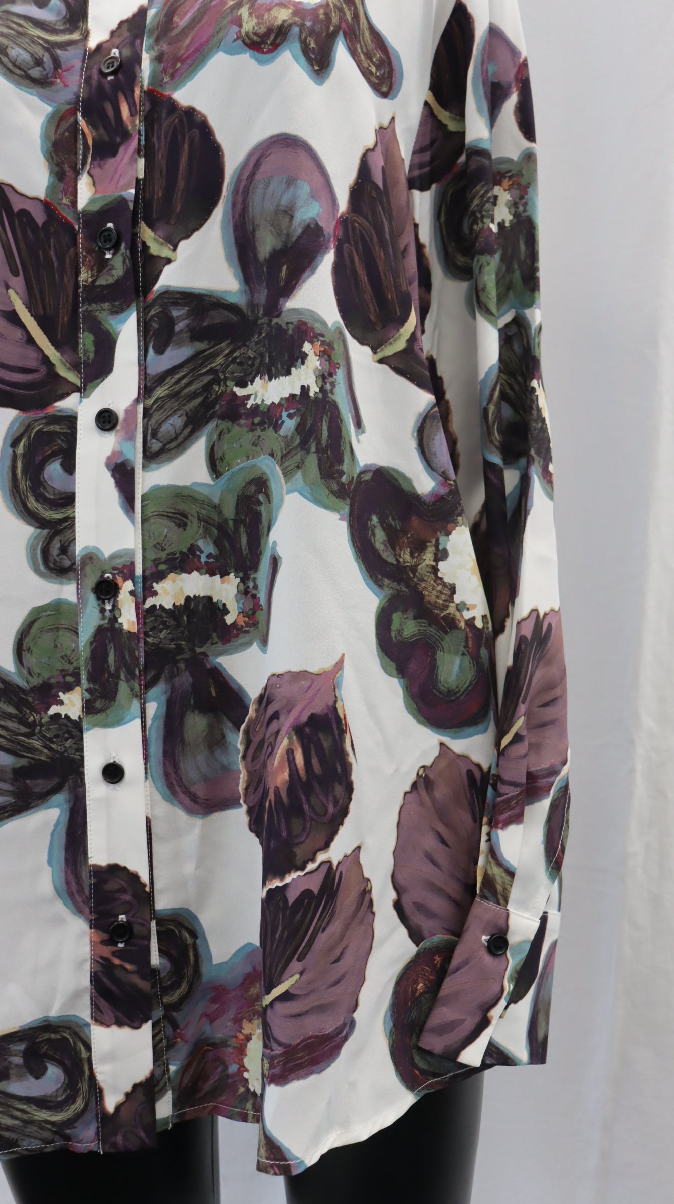 juliette hogan Button Up 12