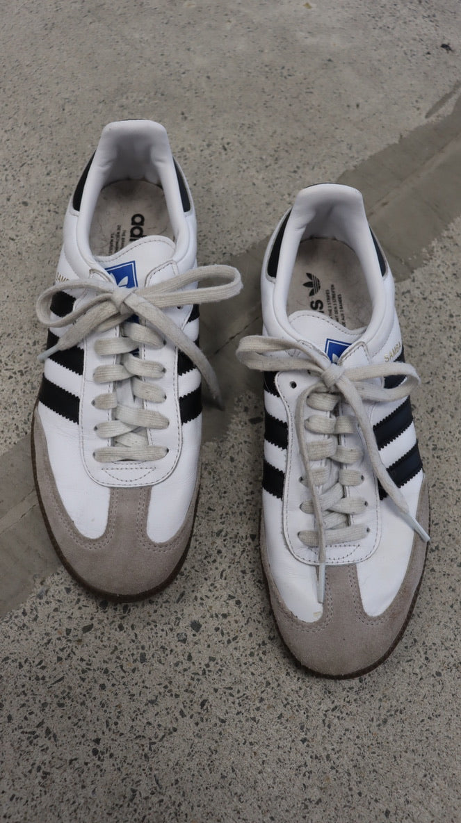 adidas Sneaker 7 1/2