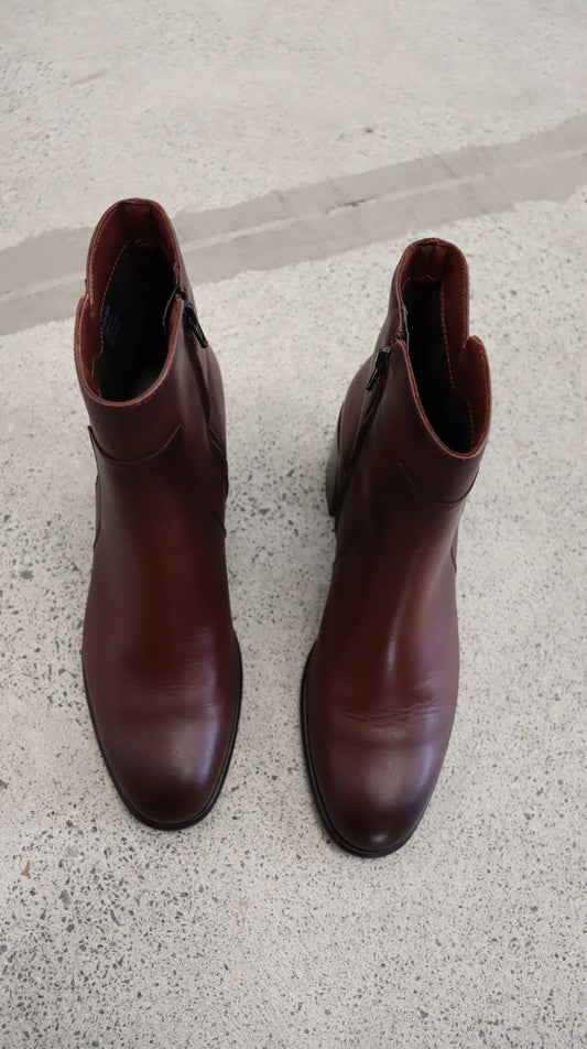 Shelly Shen Boots 40