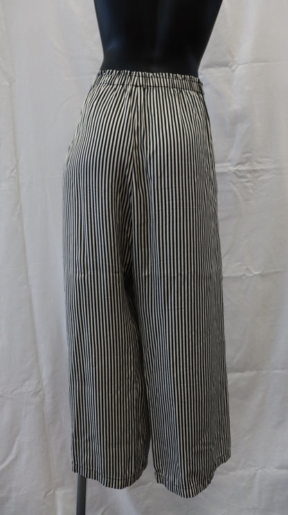 moochi Pants M - L