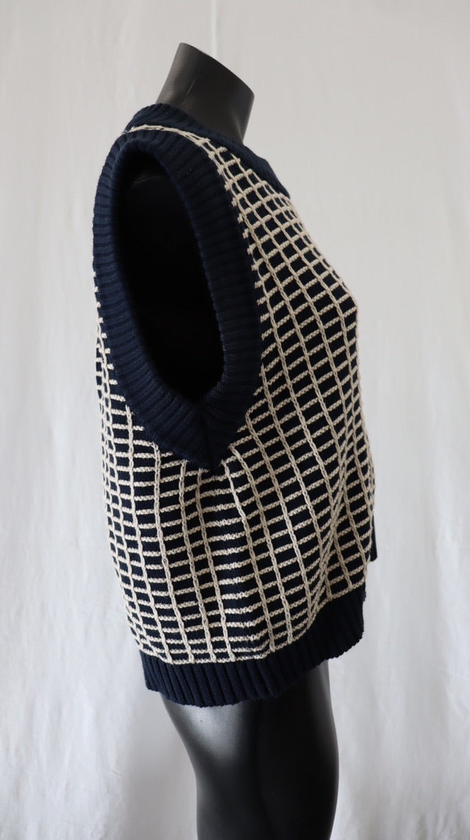 kowtow Vest M