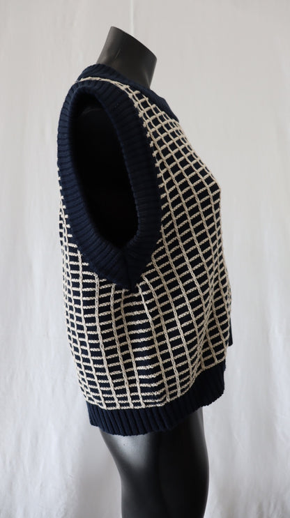 kowtow Vest M
