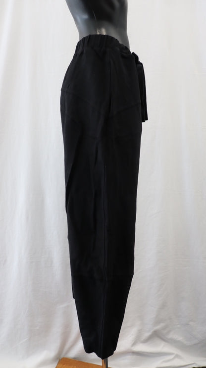 moochi Pants M