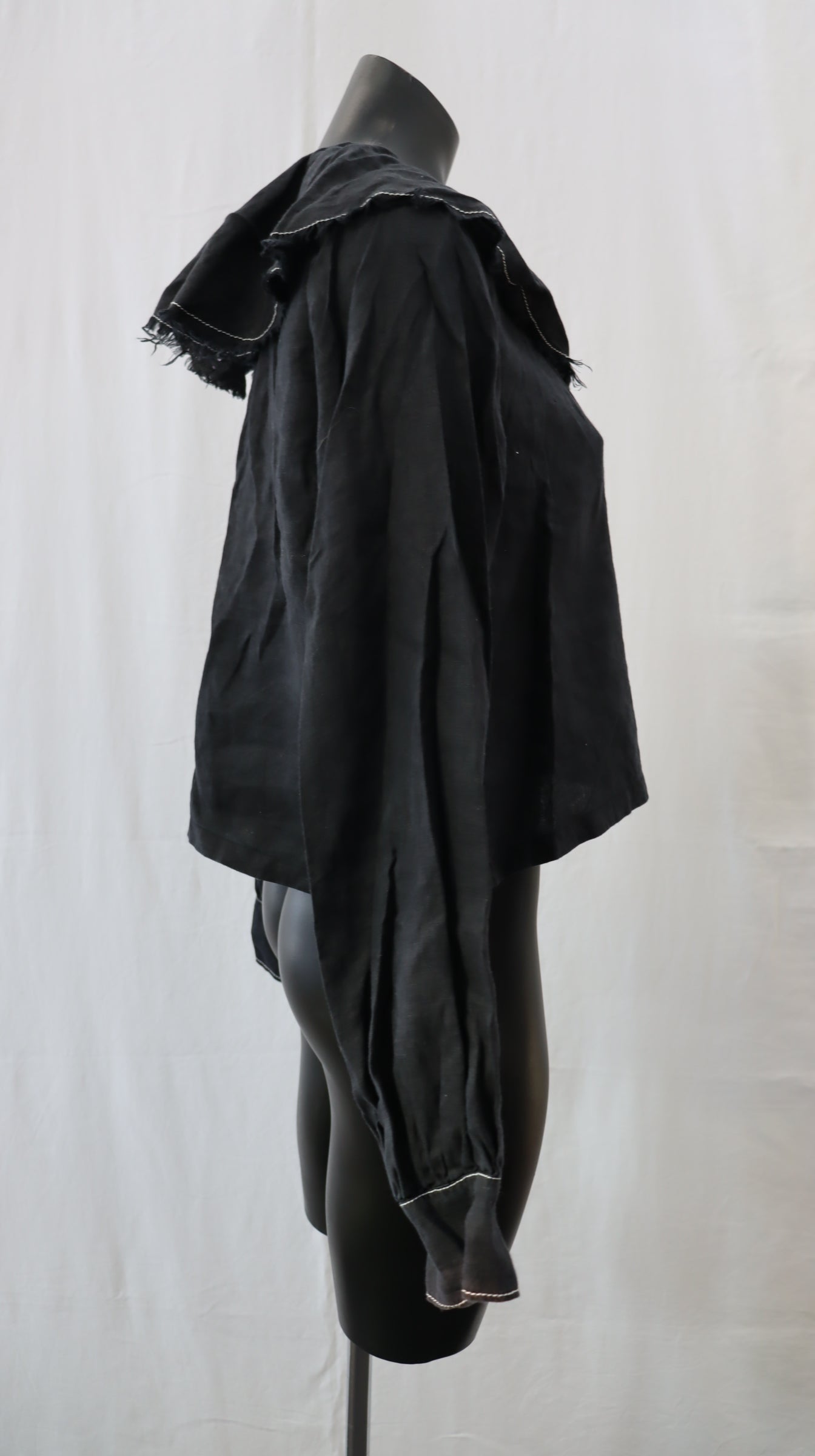muse the label Button Up M