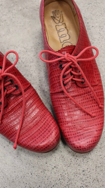 minnie cooper Lace Up 39 1/2