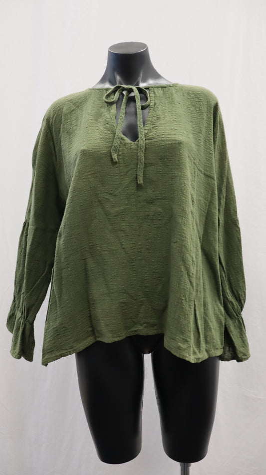 BLAK L O V E Blouse 16