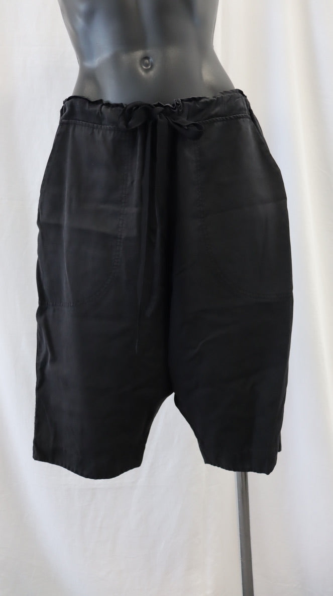 CHARMAINE REVELEY Shorts 10
