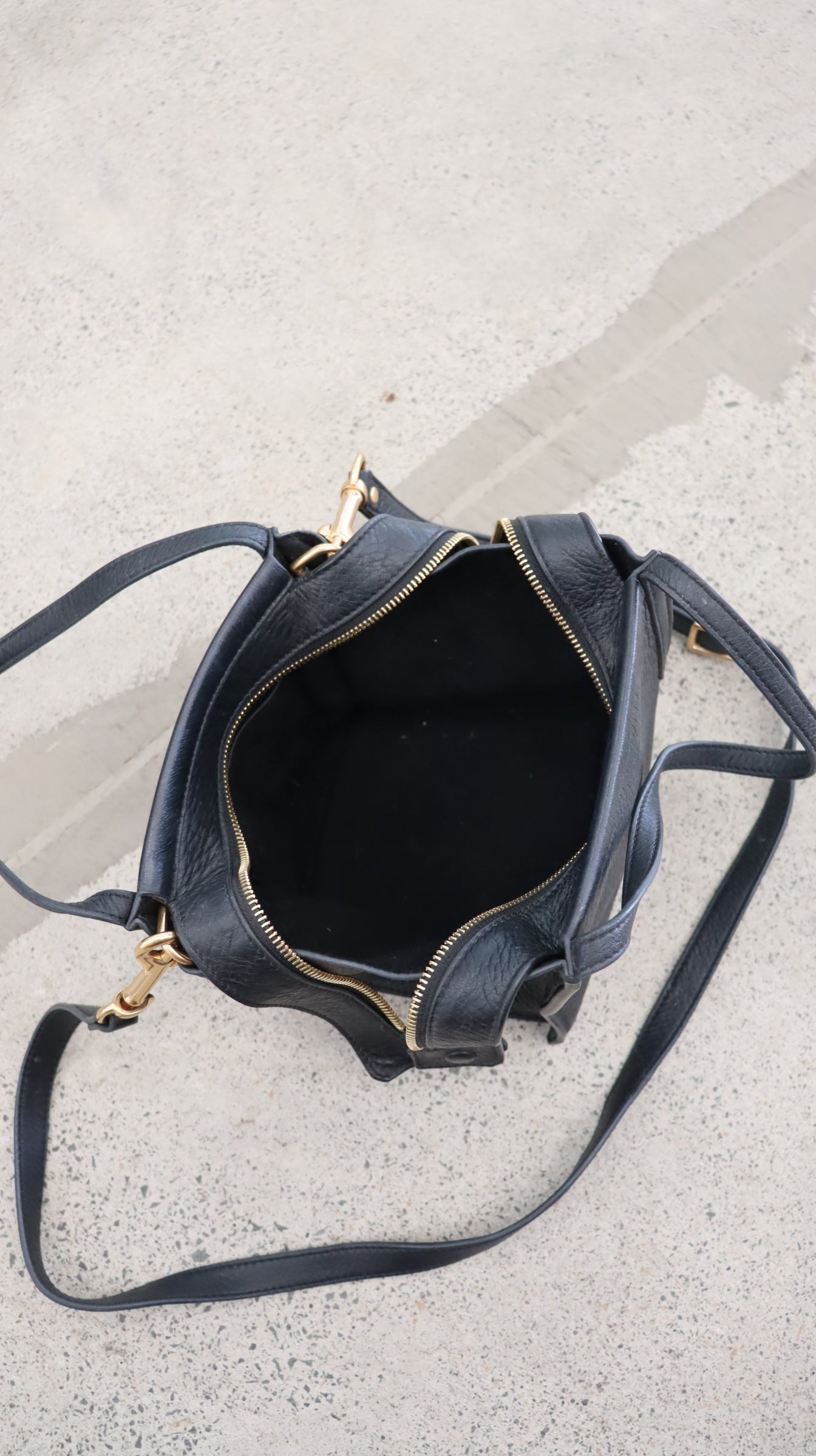 Yu Mei handbag N/A
