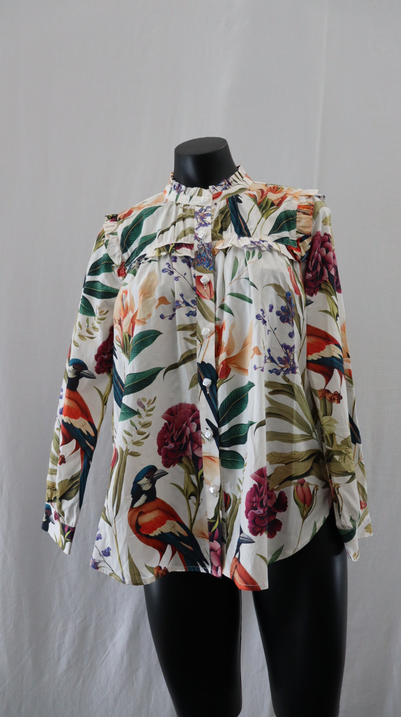 Annah Stretton Button Up xs