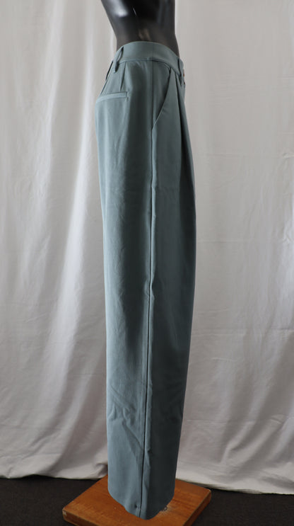M A X Pants 8