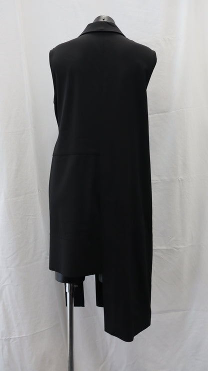 Taylor Vest L