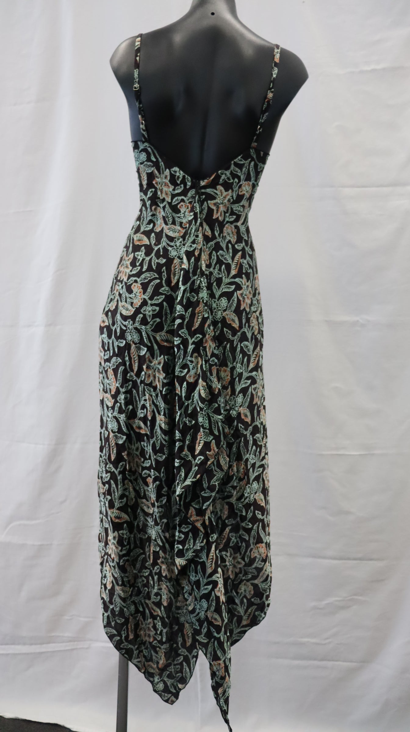 Biddy Bodacious Midi Dress M