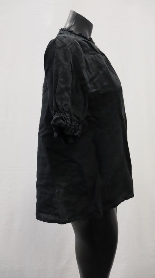 M A X Button Up 8