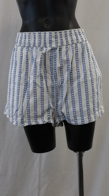 Superette Shorts 16