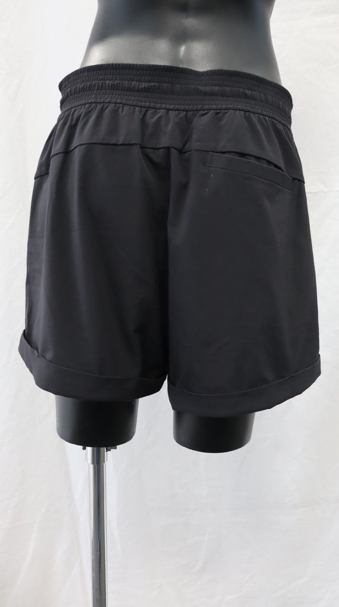 lululemon Shorts S