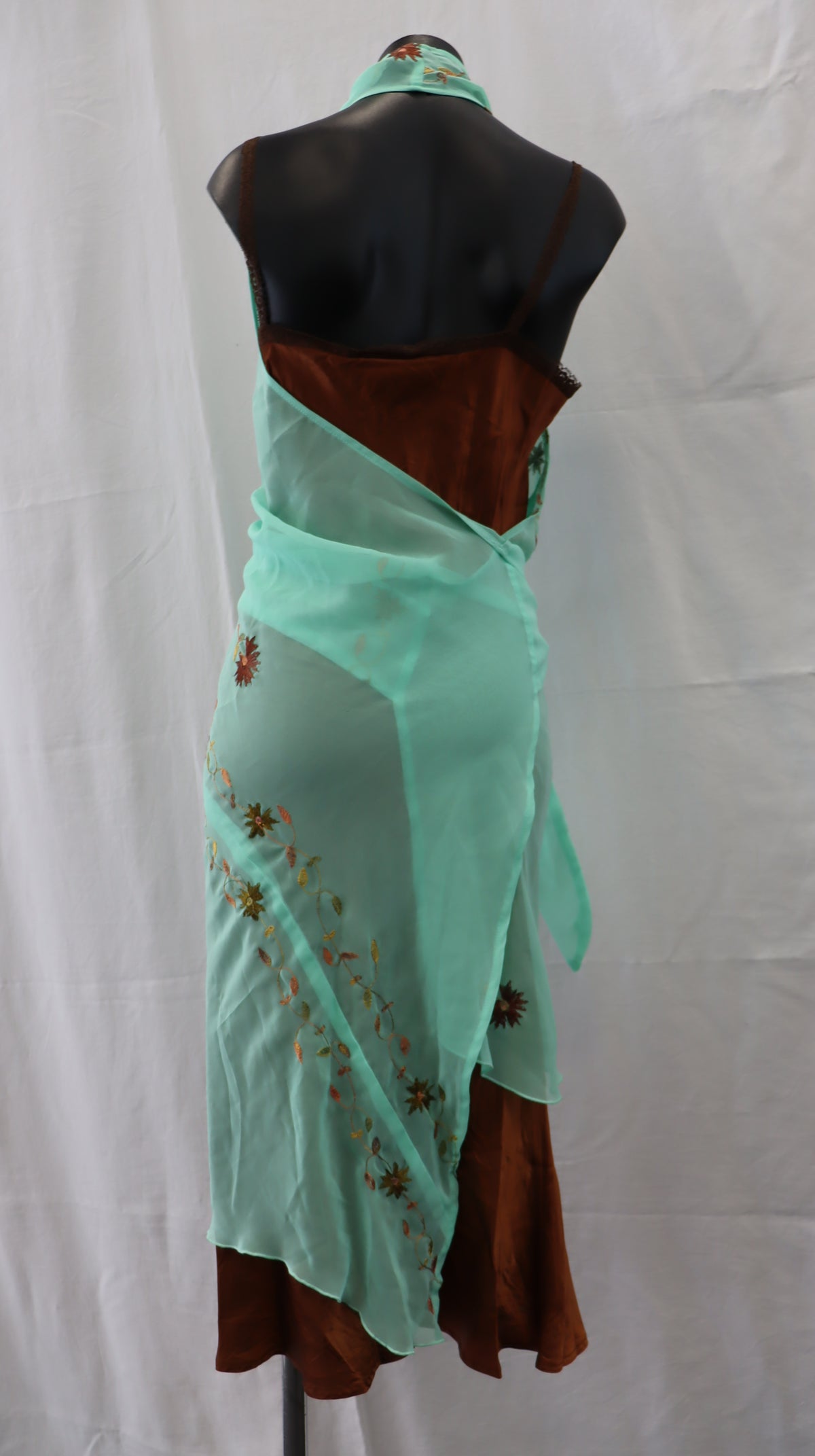 Carly Harris Midi Dress M
