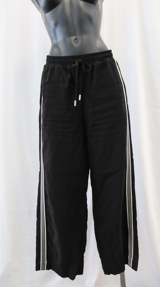stories be told Pants 10