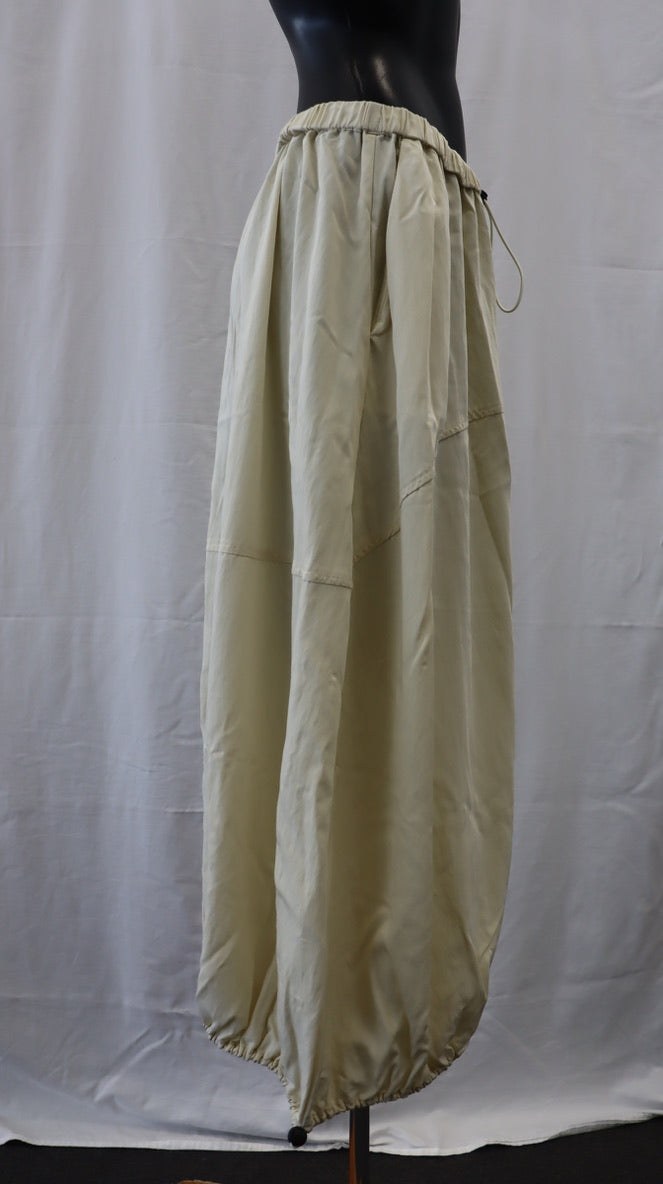 moochi Midi Skirt M
