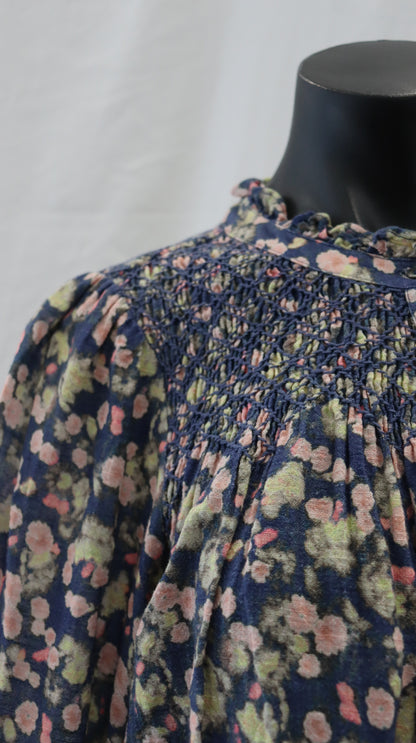 Indi & Cold Button Up M